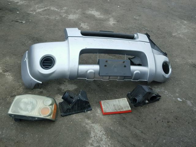 1N6MD27Y94C449904 - 2004 NISSAN FRONTIER C SILVER photo 9