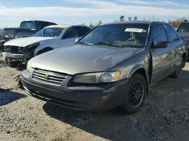 4T1BG22K7VU081265 - 1997 TOYOTA CAMRY CE TAN photo 2