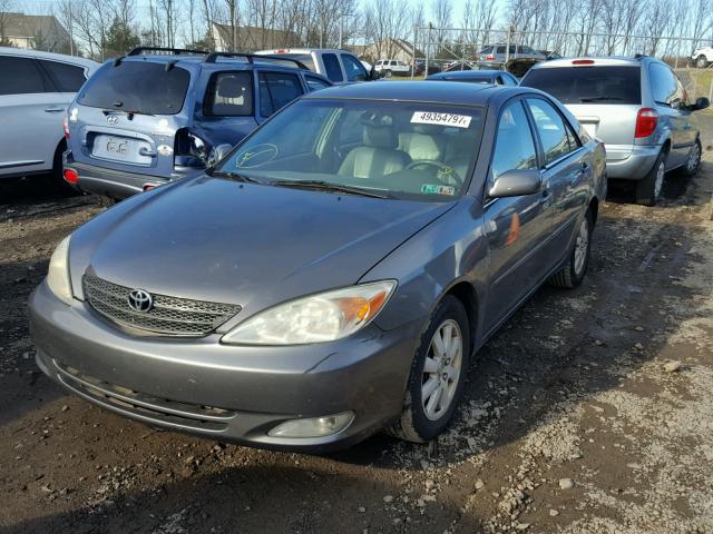 4T1BF30K83U565387 - 2003 TOYOTA CAMRY LE GRAY photo 2