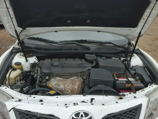 4T1BF3EK1BU597394 - 2011 TOYOTA CAMRY BASE WHITE photo 7