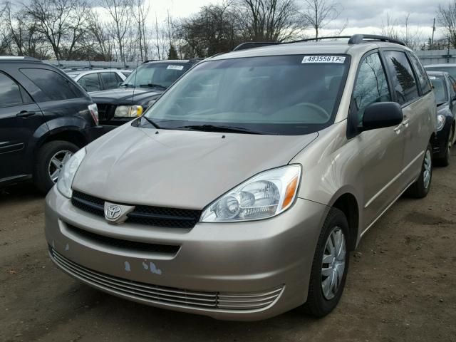 5TDZA23C34S038198 - 2004 TOYOTA SIENNA CE GOLD photo 2