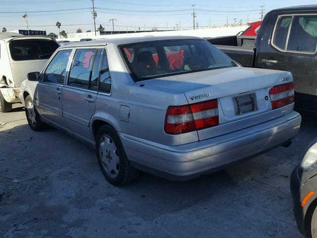 YV1KS9606W1126617 - 1998 VOLVO S90 SILVER photo 3