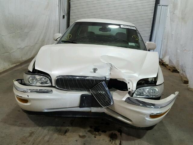 1G4CW54K444151910 - 2004 BUICK PARK AVENU WHITE photo 9