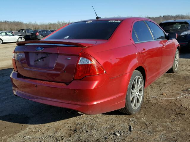 3FAHP0HA8AR295075 - 2010 FORD FUSION SE RED photo 4