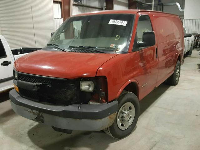 1GCHG35U851266802 - 2005 CHEVROLET EXPRESS G3 RED photo 2