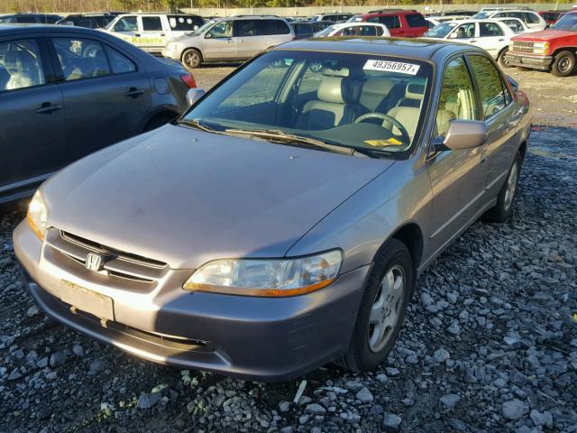 1HGCG1659YA054079 - 2000 HONDA ACCORD EX GRAY photo 2