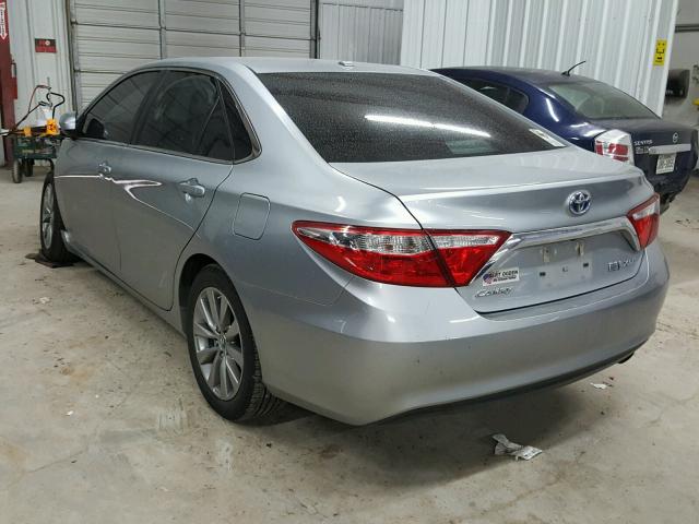 4T1BD1FK2FU161765 - 2015 TOYOTA CAMRY HYBR SILVER photo 3