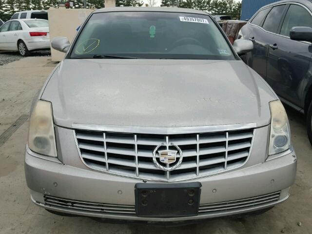 1G6KD57Y87U199584 - 2007 CADILLAC DTS SILVER photo 9