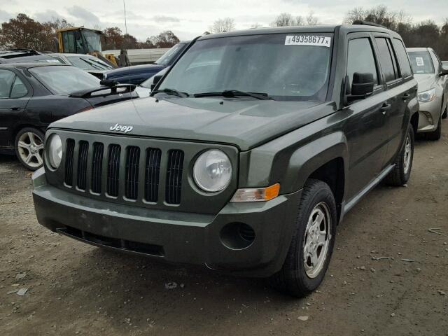 1J8FF28W88D547544 - 2008 JEEP PATRIOT SP GREEN photo 2