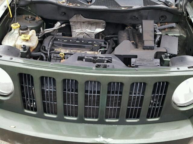 1J8FF28W88D547544 - 2008 JEEP PATRIOT SP GREEN photo 7