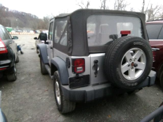 1J4FA24168L618031 - 2008 JEEP WRANGLER X SILVER photo 3