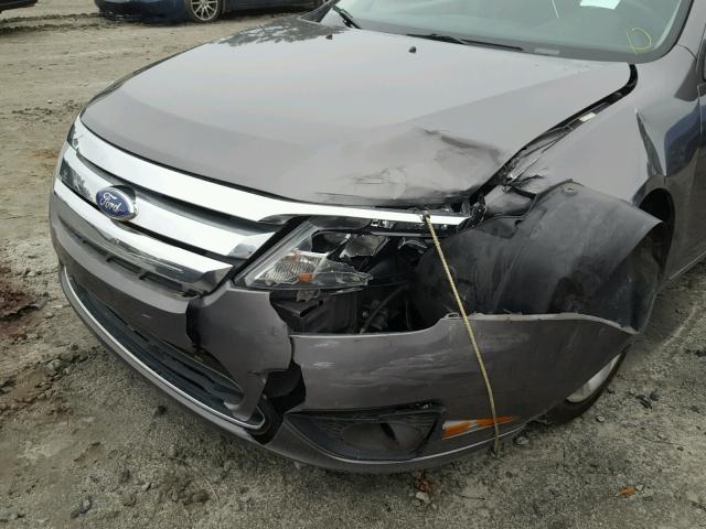 3FAHP0HA3BR301365 - 2011 FORD FUSION SE GRAY photo 9