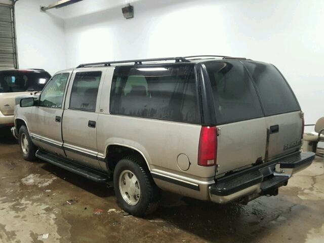 3GNEC16R2XG183732 - 1999 CHEVROLET SUBURBAN C SILVER photo 3