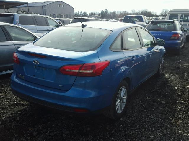 1FADP3F21HL240696 - 2017 FORD FOCUS SE BLUE photo 4