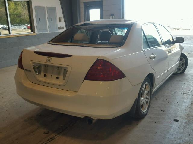 1HGCM56317A147448 - 2007 HONDA ACCORD SE WHITE photo 4