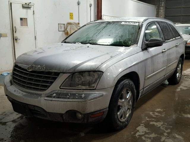 2C8GM68424R614992 - 2004 CHRYSLER PACIFICA SILVER photo 2