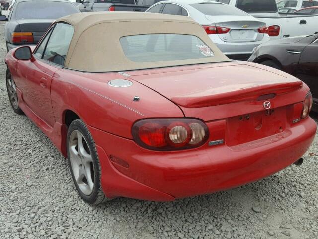 JM1NB353520231709 - 2002 MAZDA MX-5 MIATA RED photo 3