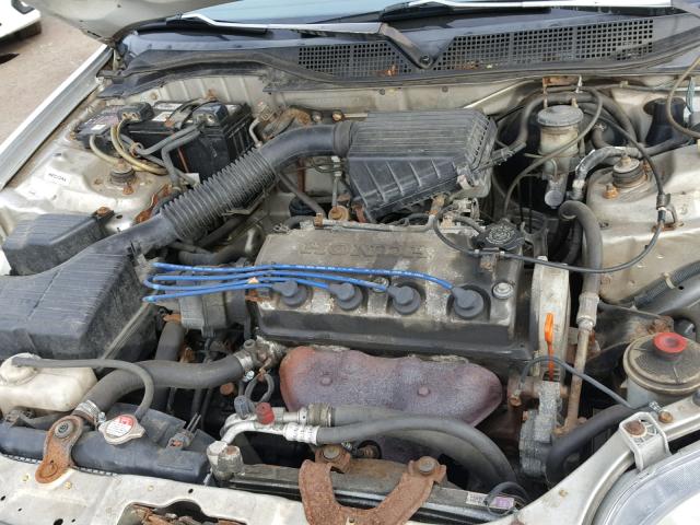 2HGEJ6626TH540498 - 1996 HONDA CIVIC DX SILVER photo 7