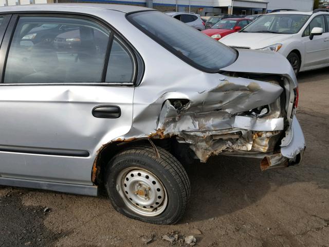 2HGEJ6626TH540498 - 1996 HONDA CIVIC DX SILVER photo 9