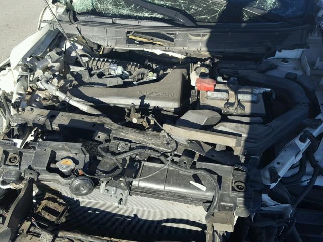 5N1AT2MV5GC876628 - 2016 NISSAN ROGUE S WHITE photo 7