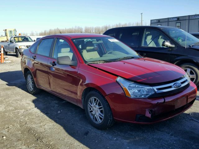 1FAHP35NX9W230780 - 2009 FORD FOCUS SE RED photo 1