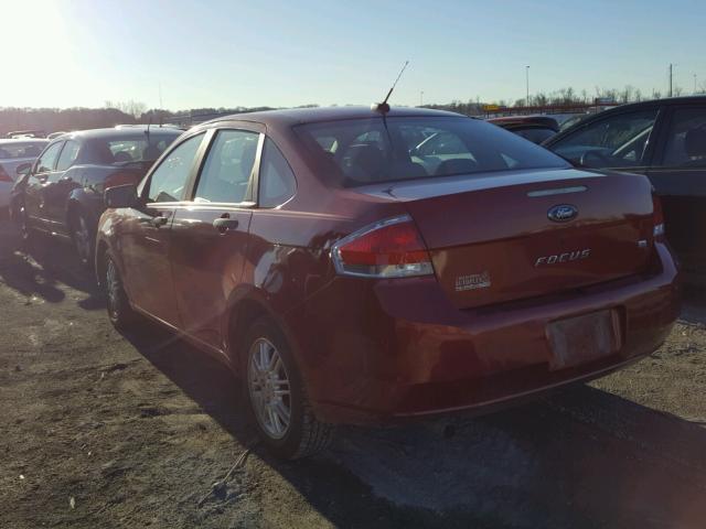 1FAHP35NX9W230780 - 2009 FORD FOCUS SE RED photo 3