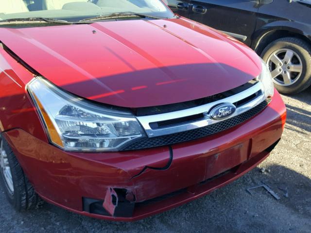 1FAHP35NX9W230780 - 2009 FORD FOCUS SE RED photo 9