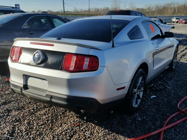 1ZVBP8AM4C5274665 - 2012 FORD MUSTANG SILVER photo 4