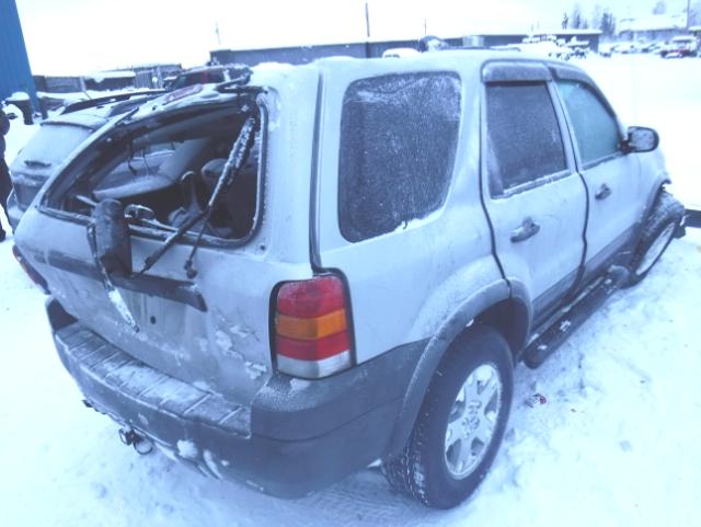 1FMCU93135KA25668 - 2005 FORD ESCAPE XLT SILVER photo 4