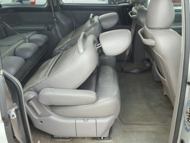 5FNRL18084B001624 - 2004 HONDA ODYSSEY EX SILVER photo 6