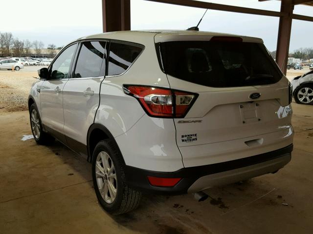 1FMCU0GD0HUC18353 - 2017 FORD ESCAPE SE WHITE photo 3