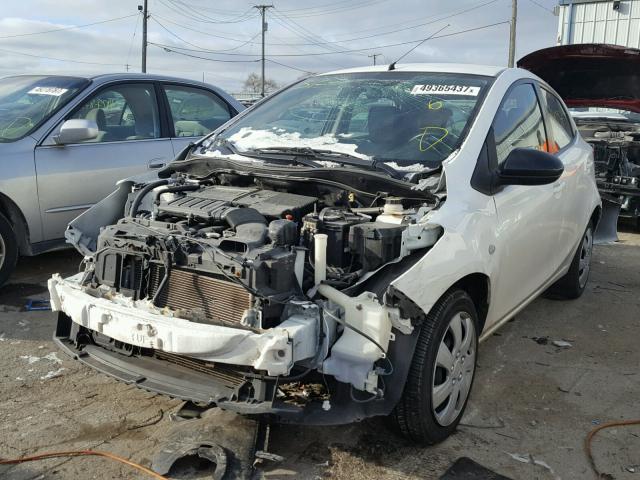 JM1DE1KZ5E0179096 - 2014 MAZDA MAZDA2 SPO WHITE photo 2