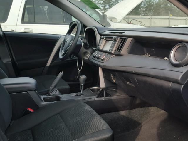 2T3ZFREV6HW349623 - 2017 TOYOTA RAV4 LE Qara foto 5