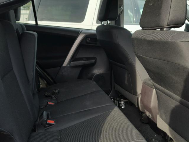 2T3ZFREV6HW349623 - 2017 TOYOTA RAV4 LE Qara foto 6