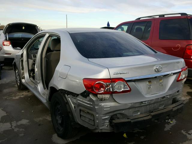 5YFBU4EE2DP199377 - 2013 TOYOTA COROLLA BA SILVER photo 3