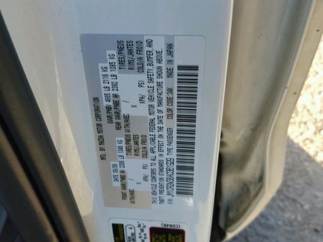 JM1CR2W38A0361929 - 2010 MAZDA 5 WHITE photo 10