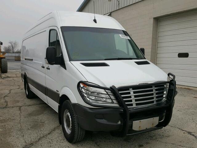 WDYPE8CC0A5493966 - 2010 FREIGHTLINER SPRINTER 2 WHITE photo 1