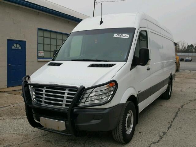 WDYPE8CC0A5493966 - 2010 FREIGHTLINER SPRINTER 2 WHITE photo 2