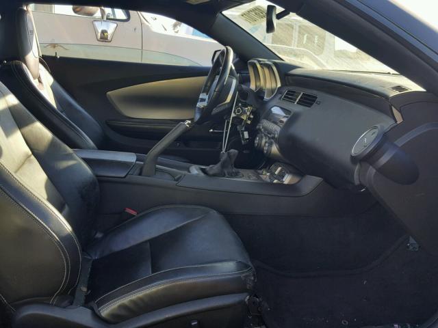 2G1FT1EW7A9104862 - 2010 CHEVROLET CAMARO SS Negro foto 5