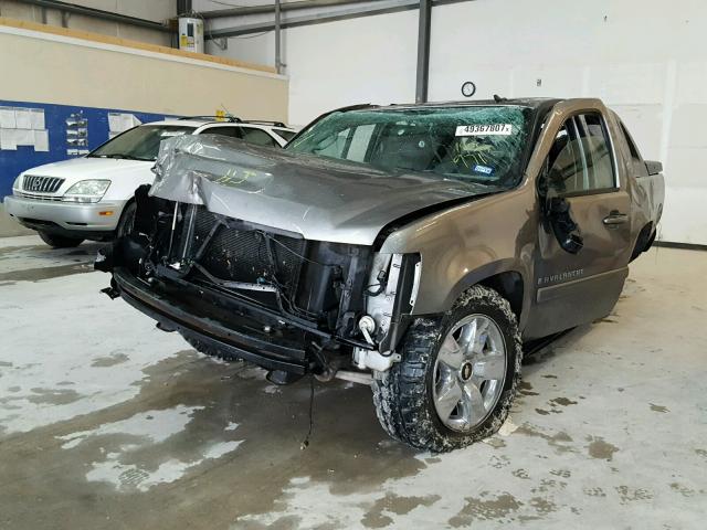 3GNEC12007G192971 - 2007 CHEVROLET AVALANCHE GRAY photo 2