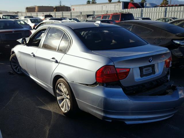 WBAPH57549NL78549 - 2009 BMW 328 I SULE BLUE photo 3