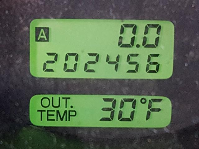 JF1SG65683H761102 - 2003 SUBARU FORESTER 2 BLACK photo 8