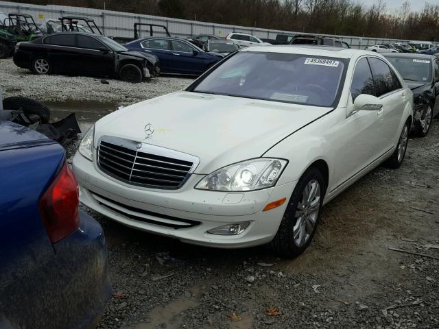 WDDNG86X89A263127 - 2009 MERCEDES-BENZ S 550 4MAT WHITE photo 2