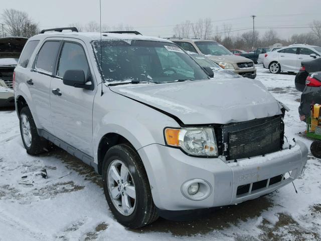 1FMCU03799KA79630 - 2009 FORD ESCAPE XLT SILVER photo 1