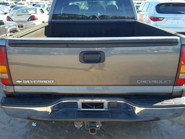 1GCEK19T61E193231 - 2001 CHEVROLET SILVERADO GRAY photo 6