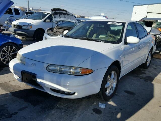 1G3NF52E3XC352136 - 1999 OLDSMOBILE ALERO GLS WHITE photo 2