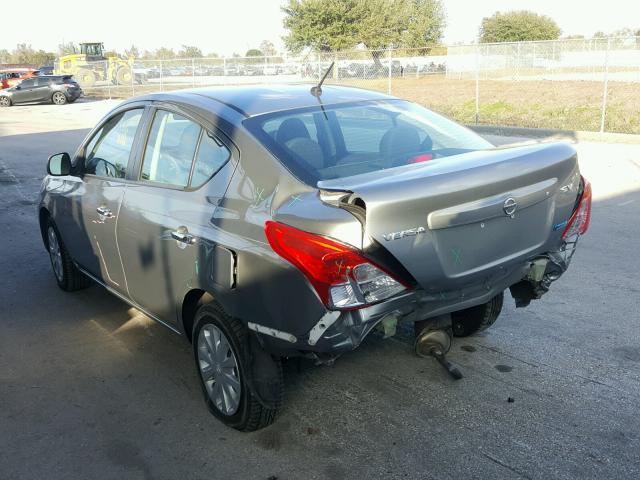 3N1CN7AP5CL820152 - 2012 NISSAN VERSA S GRAY photo 3