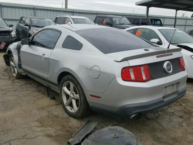 1ZVBP8CH4A5132460 - 2010 FORD MUSTANG GT SILVER photo 3