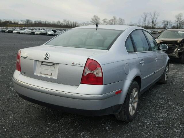 WVWPD63B74E316605 - 2004 VOLKSWAGEN PASSAT GLS SILVER photo 4