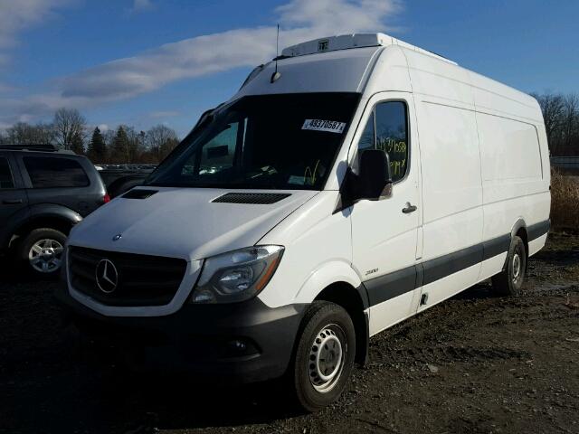 WD3PE8CC1FP115642 - 2015 MERCEDES-BENZ SPRINTER 2 WHITE photo 2